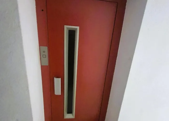 Mercedes - Playa * Torremolinos