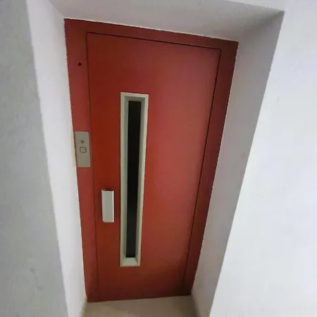 Mercedes - Playa * Torremolinos